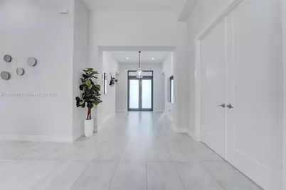 5663 W Brookfield Circle, Hollywood, FL 33312 - Photo 9