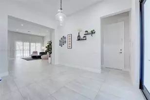 5663 W Brookfield Circle, Hollywood, FL 33312 - Photo 11