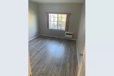 555 SW 16th Avenue, Miami, FL 33135 - Photo 5