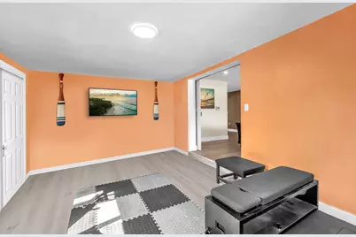 731 W Ilex Drive, West Palm Beach, FL 33403 - Photo 9