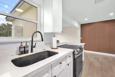 731 W Ilex Drive, West Palm Beach, FL 33403 - Photo 17