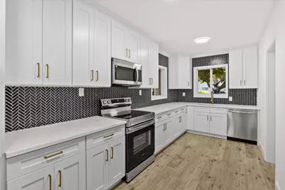 800 SE 13th Court, Deerfield Beach, FL 33441 - Photo 17