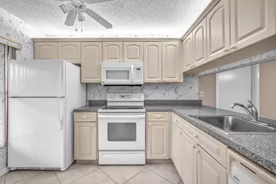 5073 Forsythia Street, Delray Beach, FL 33484 - Photo 9