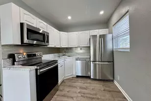 2741 NE 8th Ave, Wilton Manors, FL 33334 - Photo 9