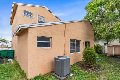 14681 N Beckley Square, Davie, FL 33325 - Photo 11