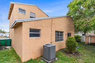 14681 N Beckley Square, Davie, FL 33325 - Photo 11