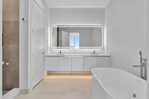 220 Lake Shore Dr, Lake Park, FL 33403 - Photo 15