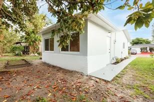 6717 NW 60th St, Tamarac, FL 33321 - Photo 25