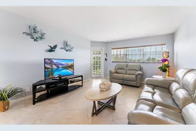 3654 Via Poinciana #504, Lake Worth, FL 33467 - Photo 9