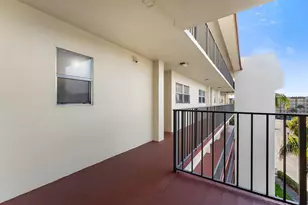 3654 Via Poinciana, Lake Worth, FL 33467 - Photo 25