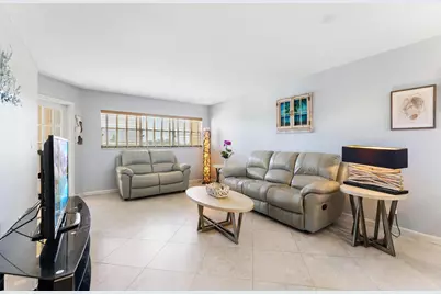 3654 Via Poinciana #504, Lake Worth, FL 33467 - Photo 9