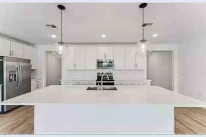 1611 SE Minorca Avenue, Port Saint Lucie, FL 34952 - Photo 5