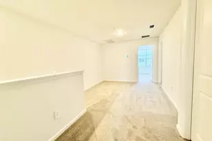 586 Salisbury Cir, Fort Pierce, FL 34982 - Photo 9