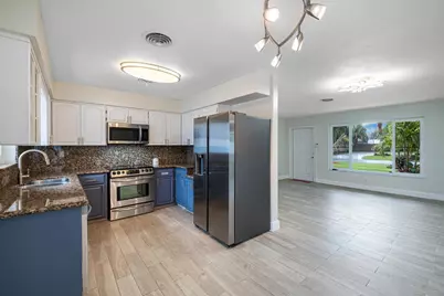 2611 NE 16th Street, Pompano Beach, FL 33062 - Photo 15