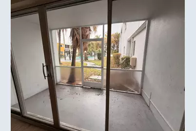 1505 Crescent Circle #B21, Lake Park, FL 33403 - Photo 3