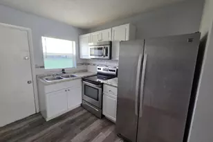 5006 Sanibel Ave, Fort Pierce, FL 34951 - Photo 3