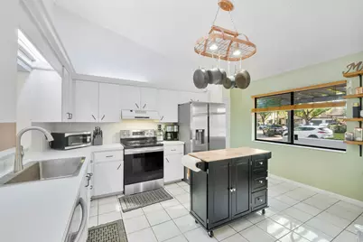 7259 Papaya Way, Tamarac, FL 33321 - Photo 7