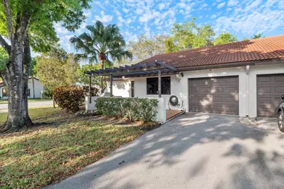 7259 Papaya Way, Tamarac, FL 33321 - Photo 3