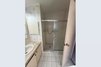 6092 Palm Breezes Drive, Lake Worth, FL 33462 - Photo 17