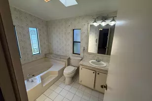 6092 Palm Breezes Dr, Lake Worth, FL 33462 - Photo 17