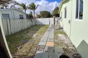 6420 Oak St, Hollywood, FL 33024 - Photo 5