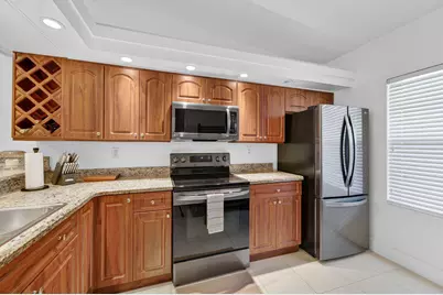 1701 Sabal Ridge Circle #G, Palm Beach Gardens, FL 33418 - Photo 9