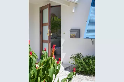 255 Cortez Road, West Palm Beach, FL 33405 - Photo 3