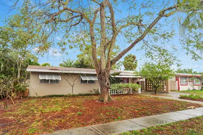720 NE 23rd Place, Pompano Beach, FL 33064 - Photo 3