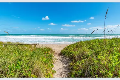 4440 NE Sandpebble Trace #104, Stuart, FL 34996 - Photo 11