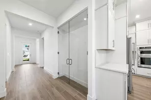 2652 NW 87th Ter, Cooper City, FL 33024 - Photo 7