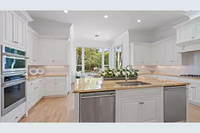 677 Village Road, North Palm Beach, FL 33408 - Photo 9