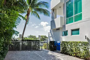 353 Sunset Dr, Fort Lauderdale, FL 33301 - Photo 39