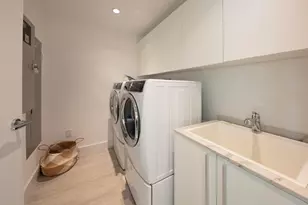 353 Sunset Dr, Fort Lauderdale, FL 33301 - Photo 35