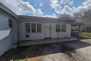 1111 N 21st St, Fort Pierce, FL 34950 - Photo 1