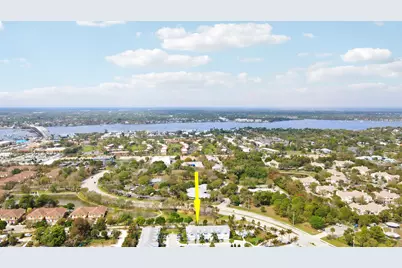 303 SE Halifax Lane, Stuart, FL 34994 - Photo 29