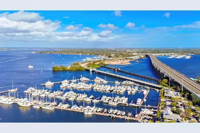 303 SE Halifax Lane, Stuart, FL 34994 - Photo 33