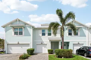 303 SE Halifax Ln, Stuart, FL 34994 - Photo 1