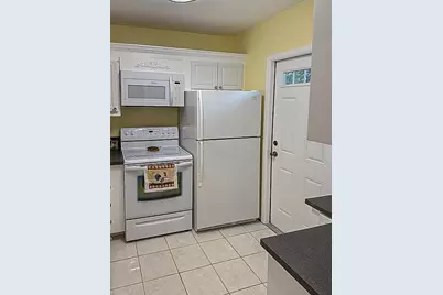 3505 NW 48th Avenue #403, Lauderdale Lakes, FL 33319 - Photo 7