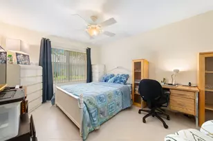 2370 Saratoga Bay Dr, West Palm Beach, FL 33409 - Photo 15