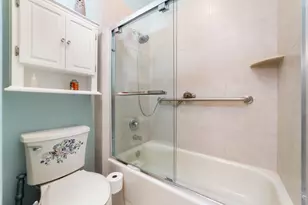 2370 Saratoga Bay Dr, West Palm Beach, FL 33409 - Photo 17