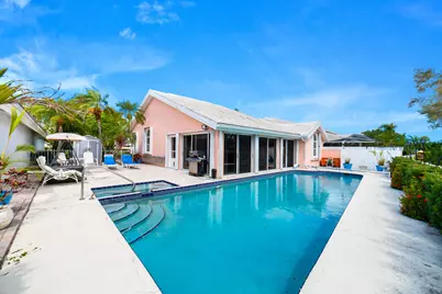 2370 Saratoga Bay Drive, West Palm Beach, FL 33409 - Photo 29