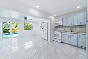 668 Snead Cir, West Palm Beach, FL 33413 - Photo 9