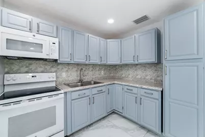 668 Snead Circle, West Palm Beach, FL 33413 - Photo 13