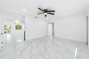 668 Snead Cir, West Palm Beach, FL 33413 - Photo 7