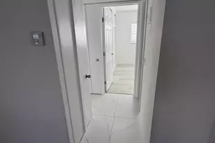 5050 Bayview Dr, Fort Lauderdale, FL 33308 - Photo 9