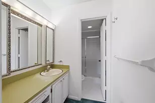 630 Tennis Club Dr, Wilton Manors, FL 33311 - Photo 13