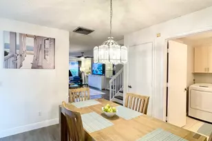 1917 Stratford Way, West Palm Beach, FL 33409 - Photo 5