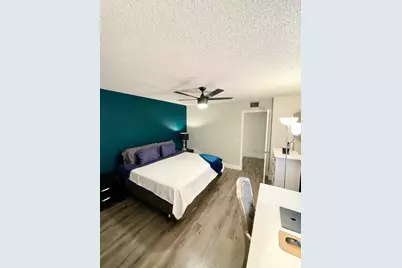 1917 Stratford Way, West Palm Beach, FL 33409 - Photo 15