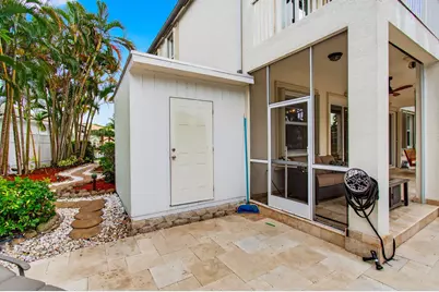 9732 Phipps Lane, Wellington, FL 33414 - Photo 17