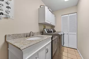 3194 Pebble Beach Dr, Lake Worth, FL 33467 - Photo 31